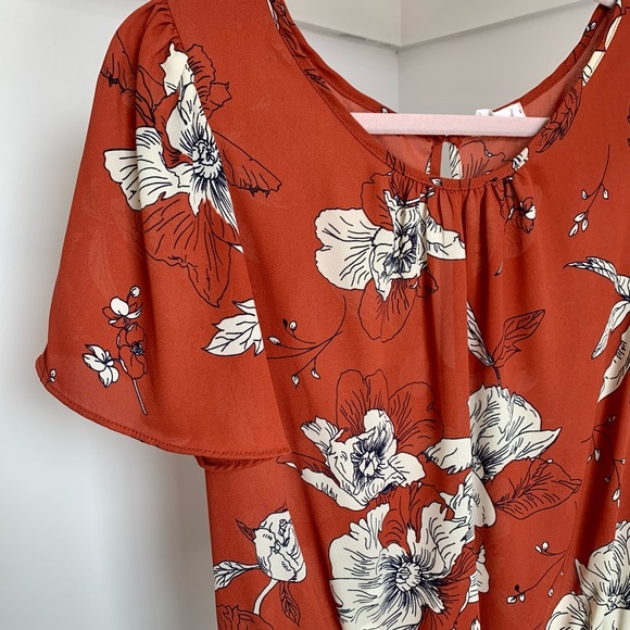 Floral Rust Top - Picture 2 of 5